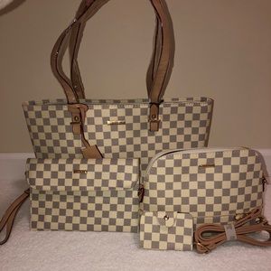 Checkerboard Tote 4-piece Set NEW